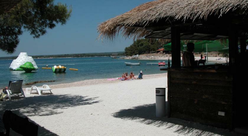 Apartments Dina Πούλα Εξωτερικό φωτογραφία