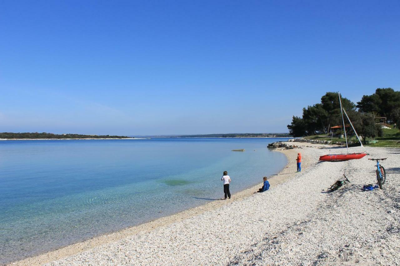 Apartments Dina Πούλα Εξωτερικό φωτογραφία