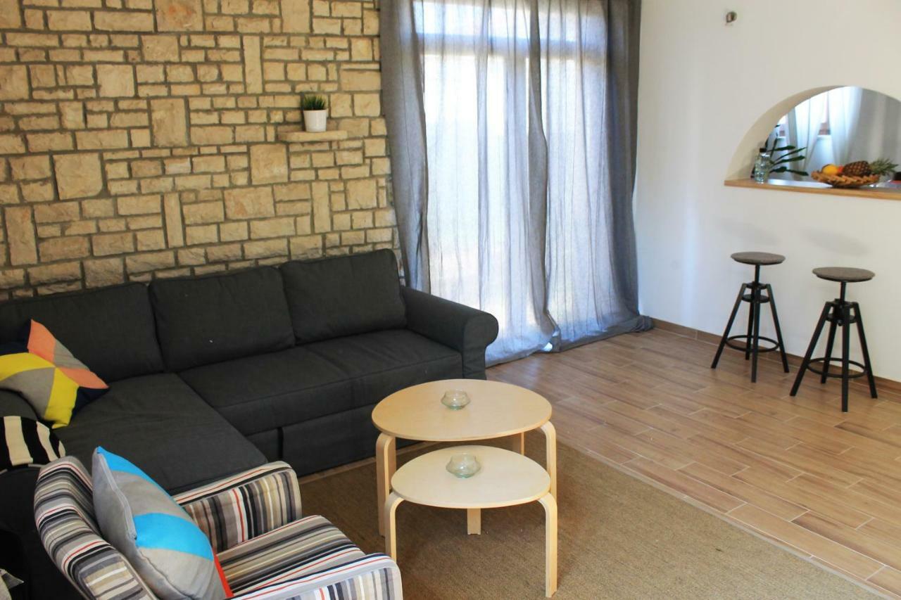 Apartments Dina Πούλα Εξωτερικό φωτογραφία