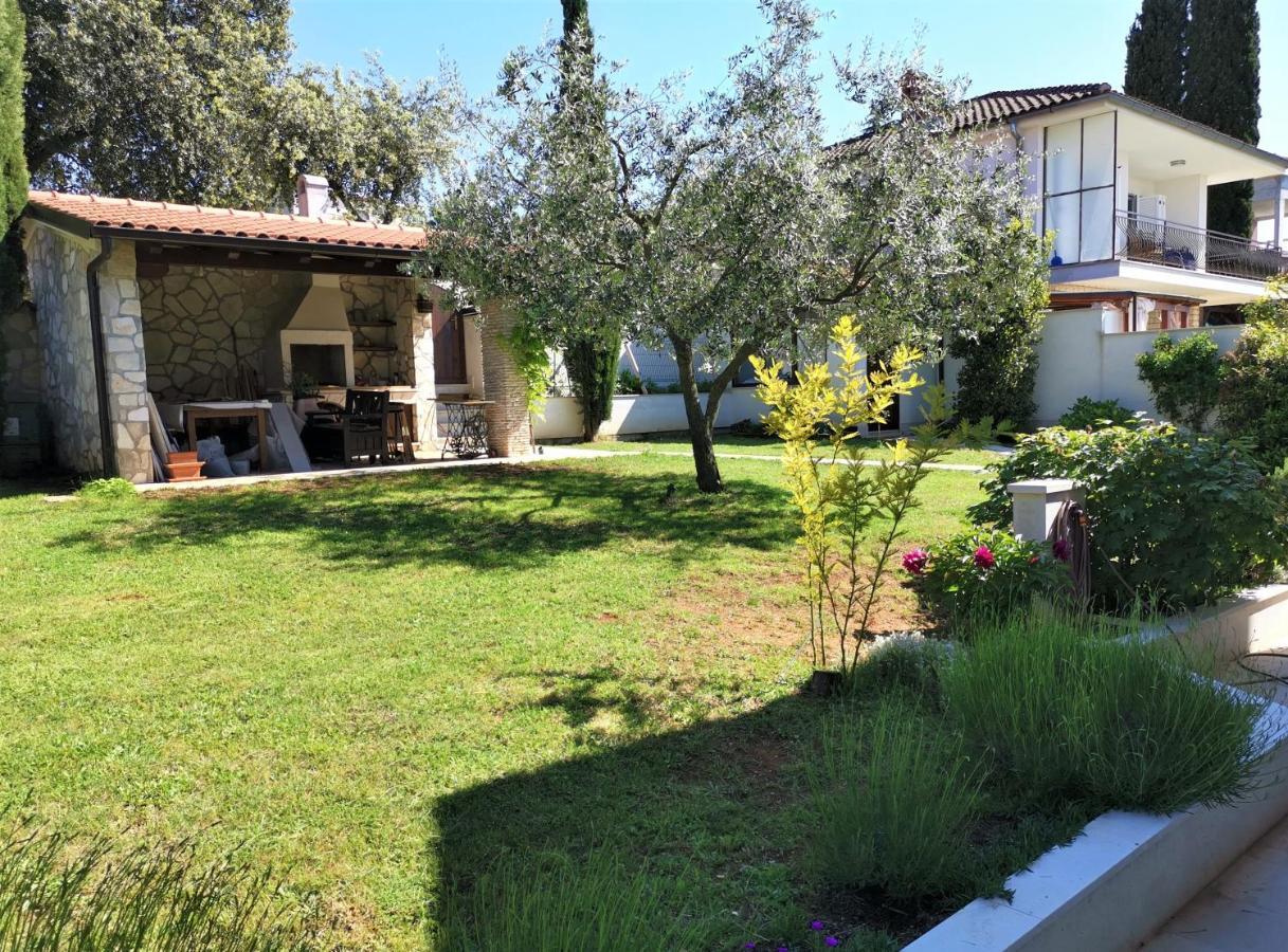 Apartments Dina Πούλα Εξωτερικό φωτογραφία